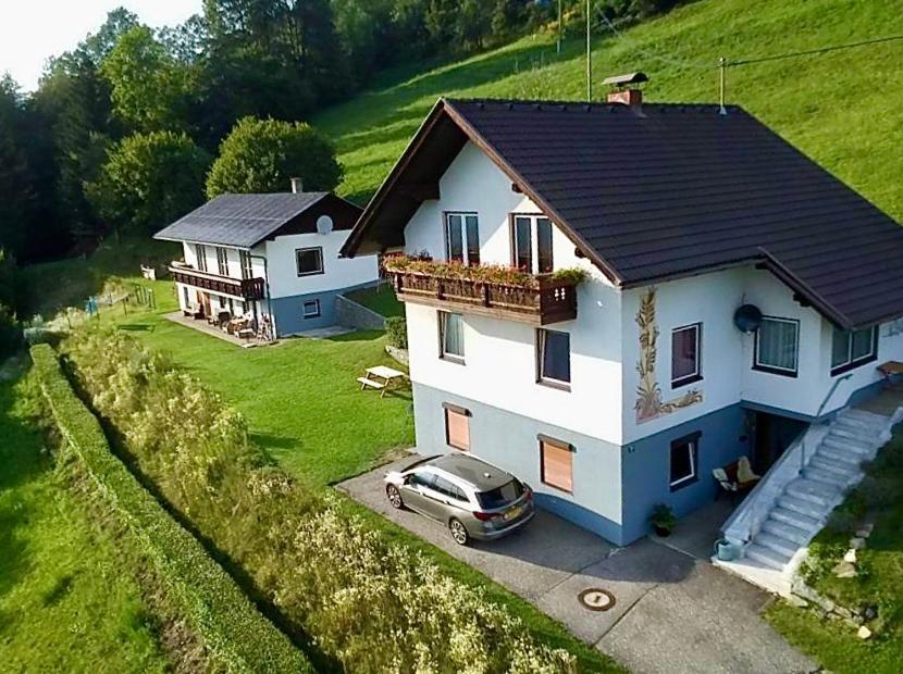 Nocky Mountains Lodge And Apartment Radenthein Exterior photo